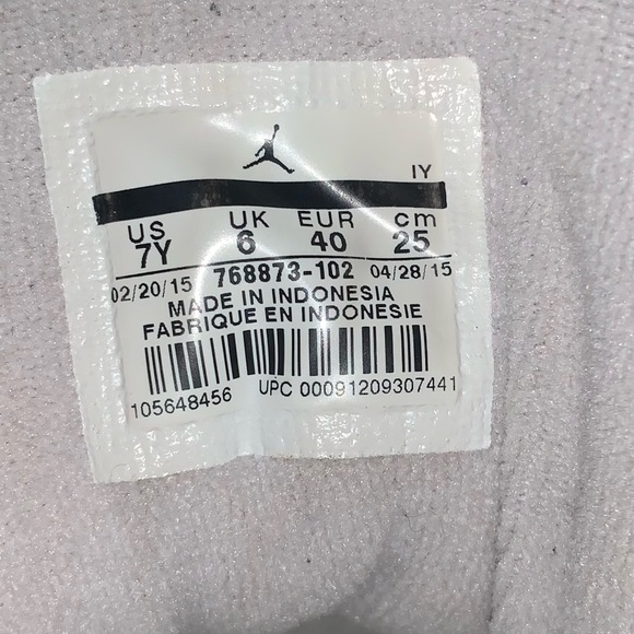 Jordan 11 Retro IE Cobait (2015) (GS) - Picture 6 of 6